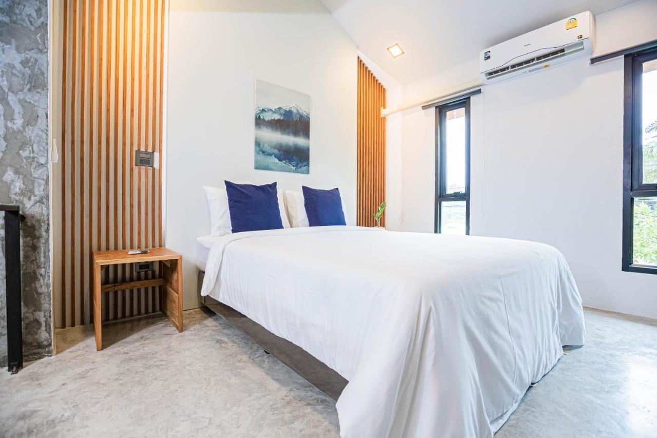 In My Place Cafotel Khlong Thom Buitenkant foto