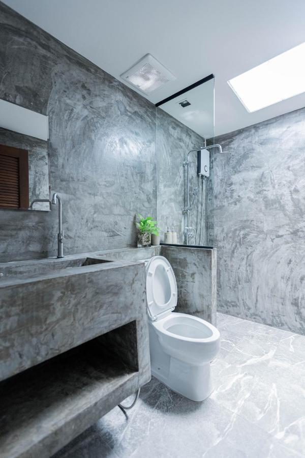 In My Place Cafotel Khlong Thom Buitenkant foto