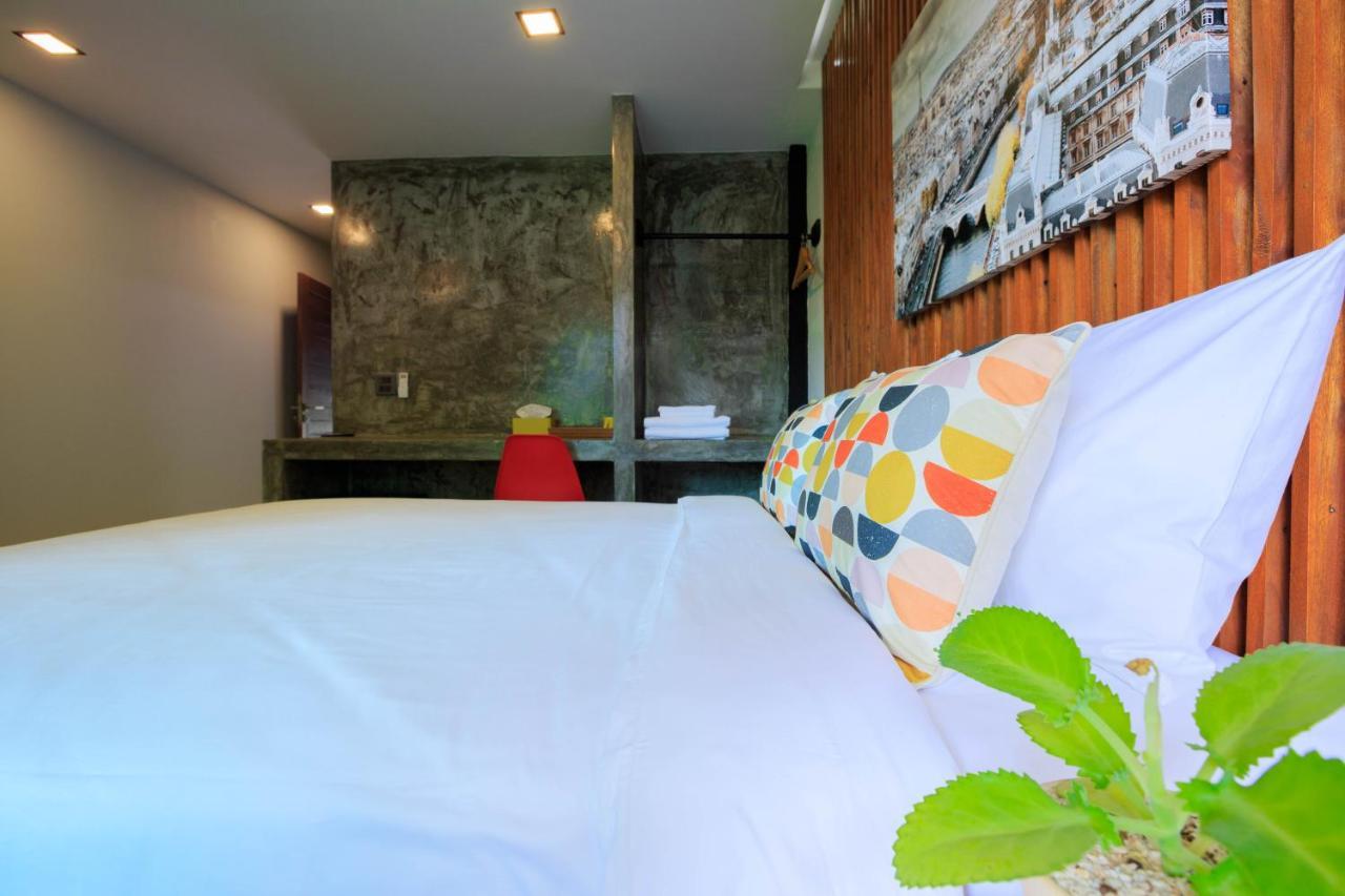 In My Place Cafotel Khlong Thom Buitenkant foto